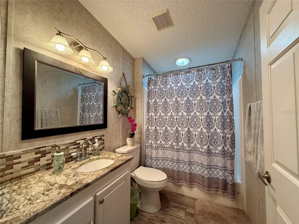 221 N Saint George Circle Apollo Beach FL 33572