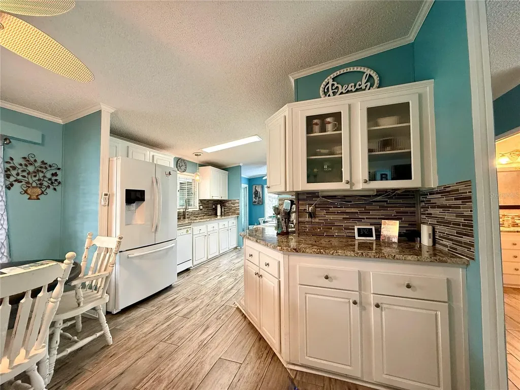 221 N Saint George Circle Apollo Beach FL 33572
