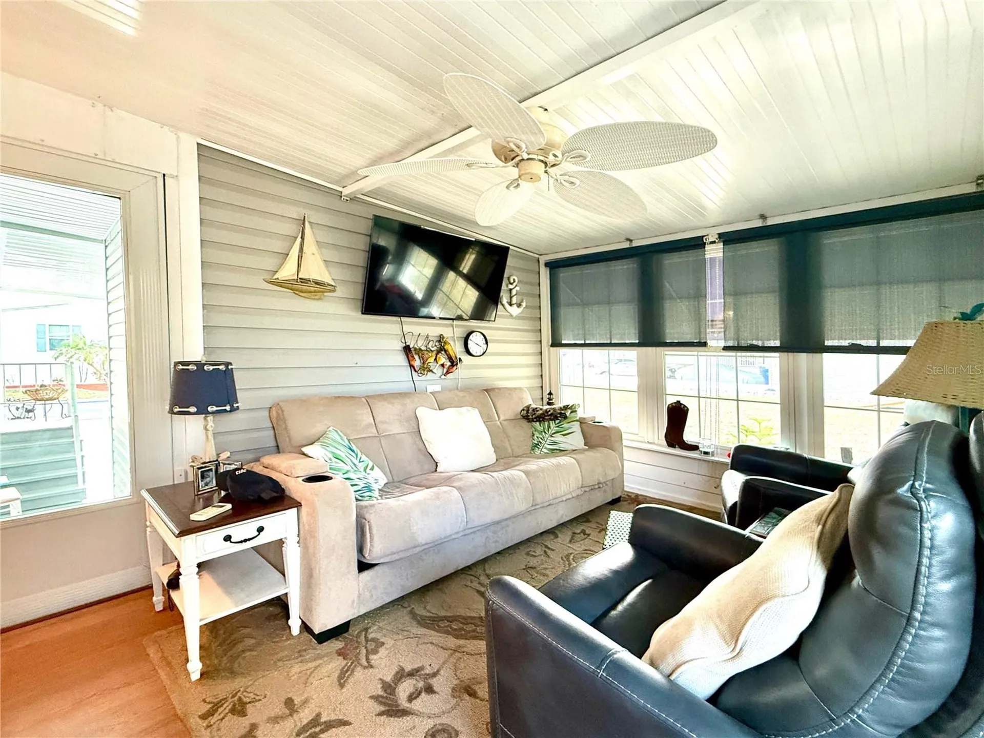 221 N Saint George Circle Apollo Beach FL 33572