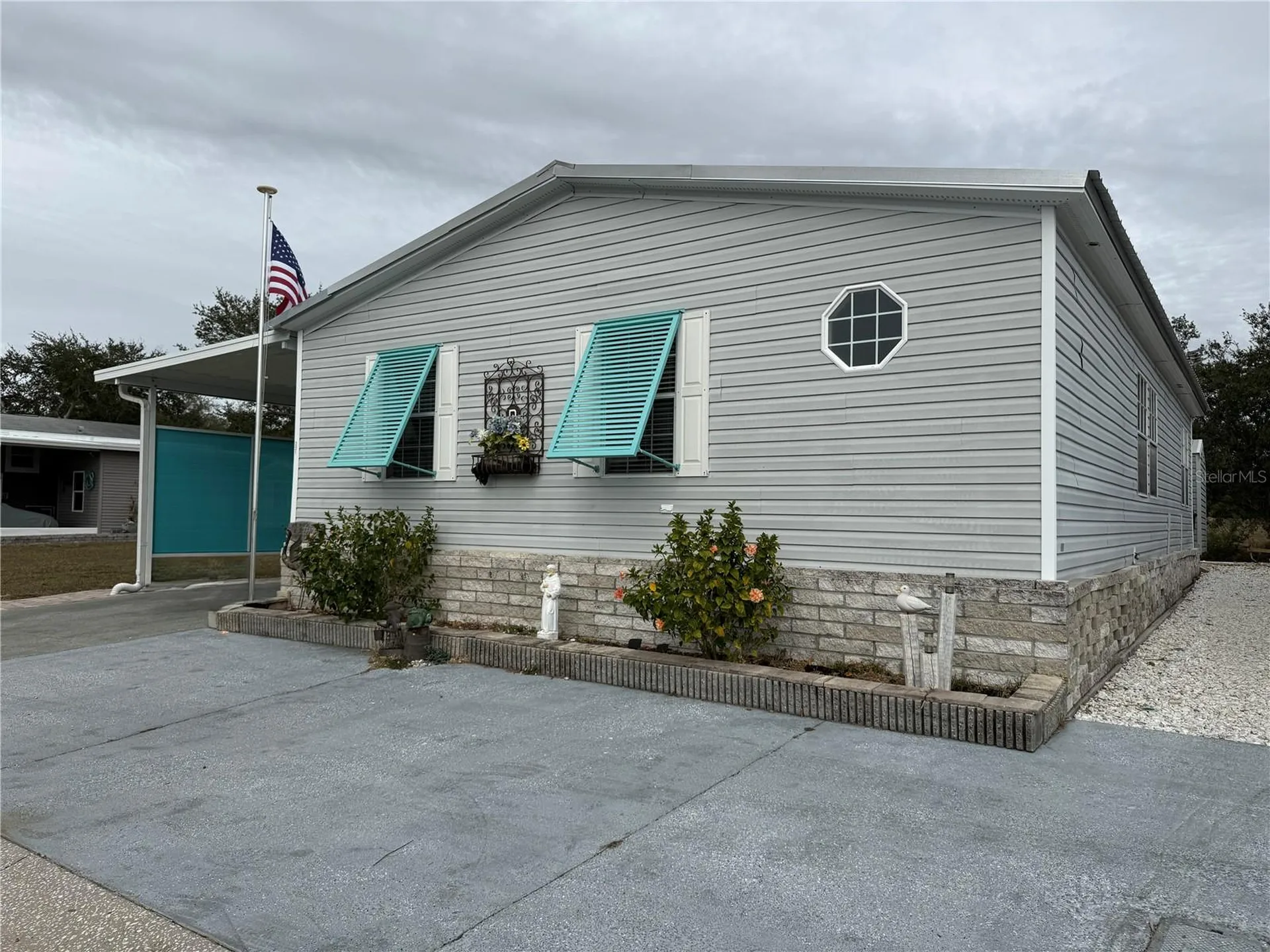 221 N Saint George Circle Apollo Beach FL 33572