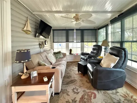 221 N Saint George Circle Apollo Beach FL 33572