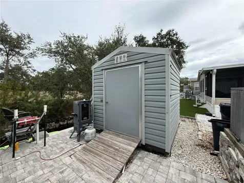 221 N Saint George Circle Apollo Beach FL 33572
