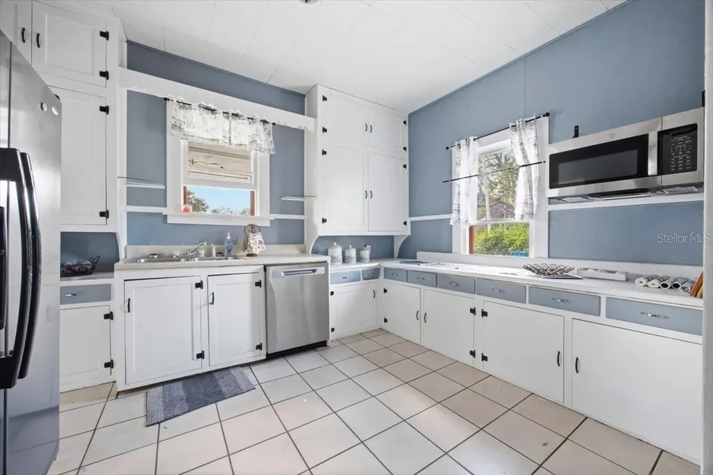 742 Hibiscus Avenue Lake Wales FL 33853