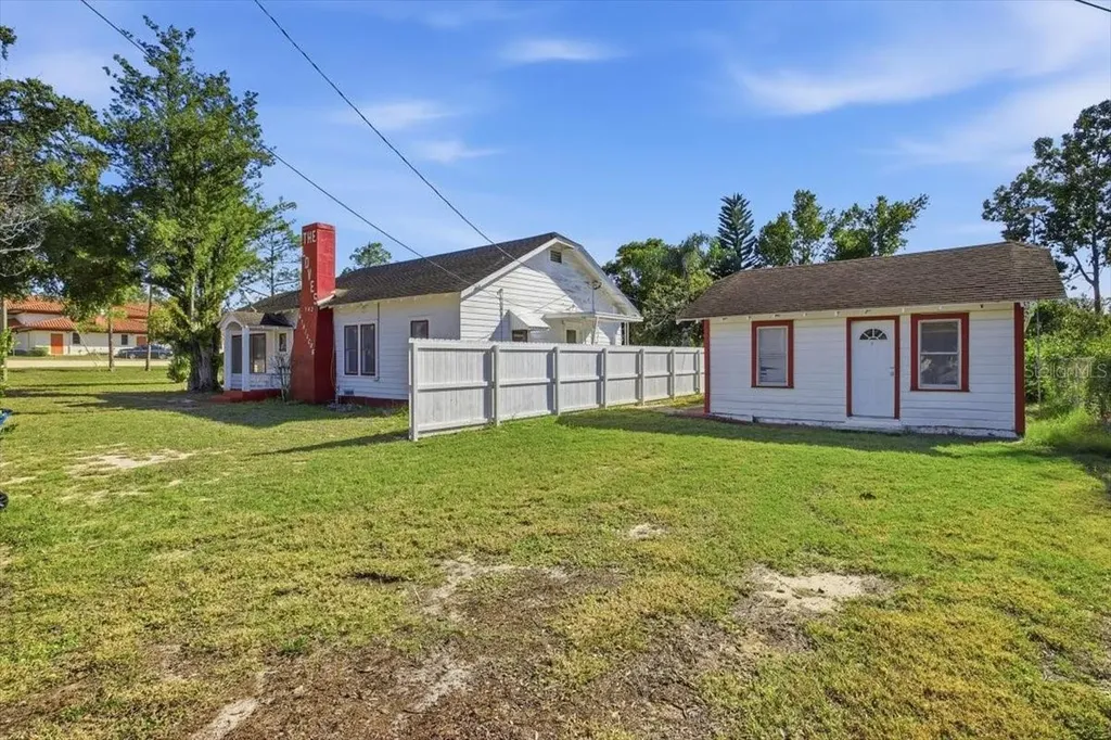 742 Hibiscus Avenue Lake Wales FL 33853