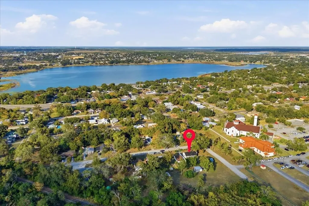 742 Hibiscus Avenue Lake Wales FL 33853