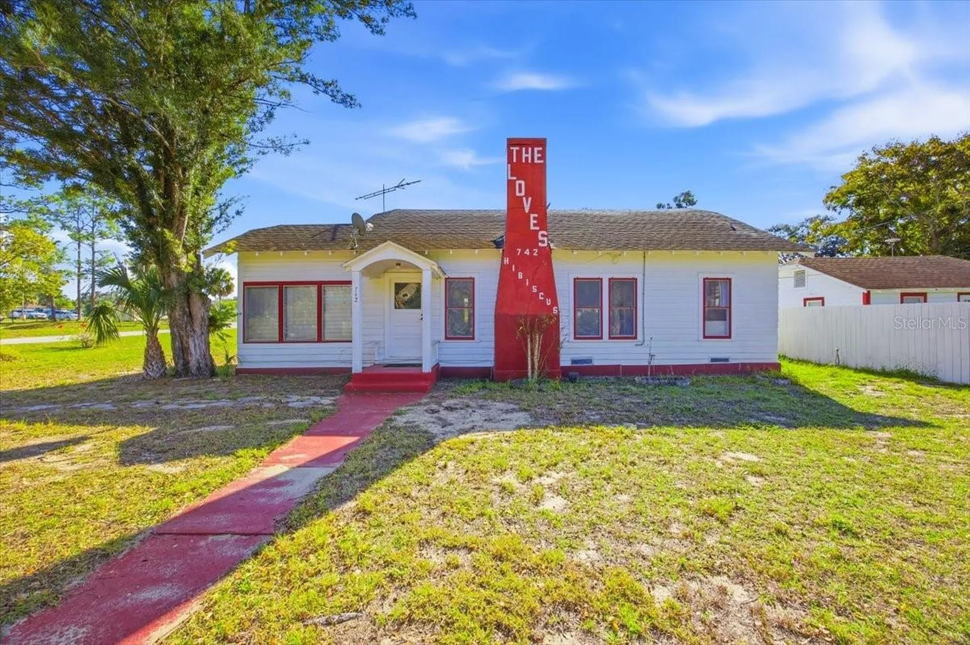 742 Hibiscus Avenue Lake Wales FL 33853