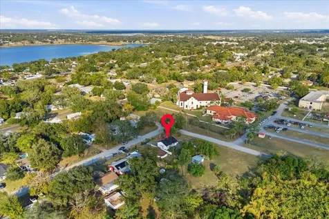 742 Hibiscus Avenue Lake Wales FL 33853
