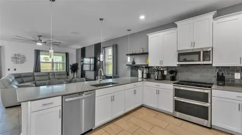 9238 Sommerset Hills Drive Davenport FL 33896
