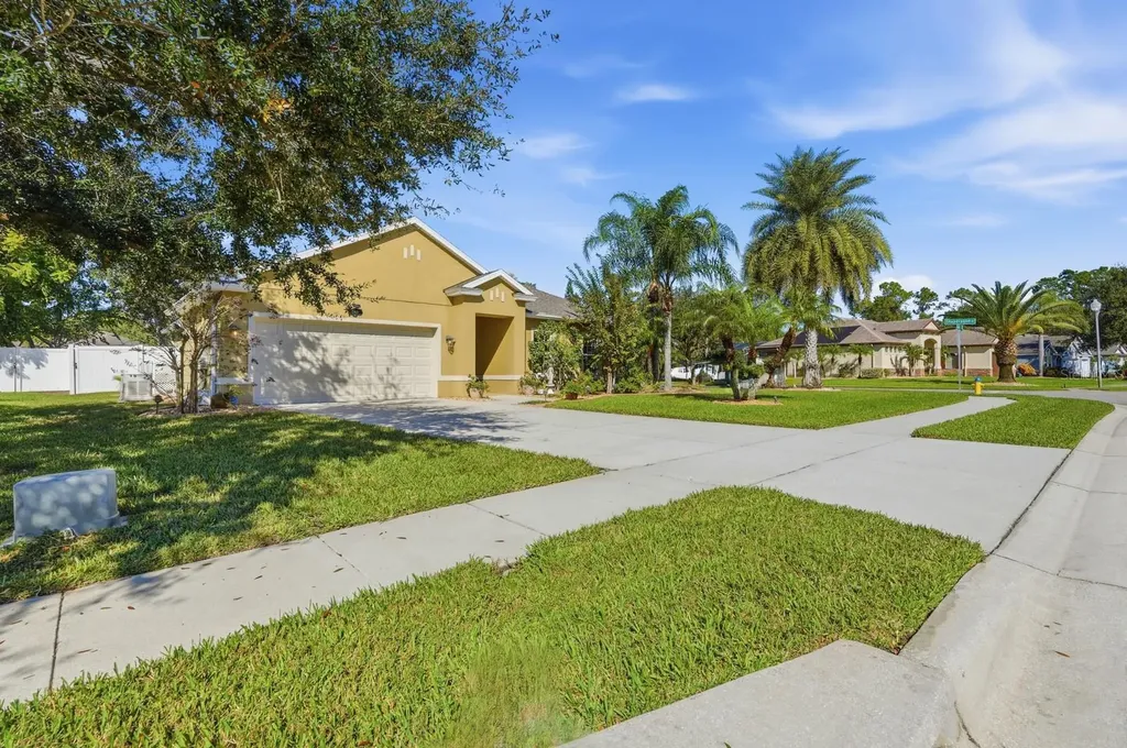 740 Grape Ivy Lane New Smyrna Beach FL 32168