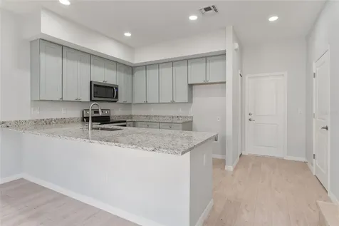 288 N Oak Avenue Sanford FL 32771