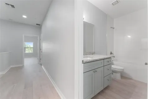 288 N Oak Avenue Sanford FL 32771