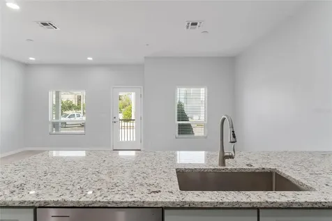 288 N Oak Avenue Sanford FL 32771