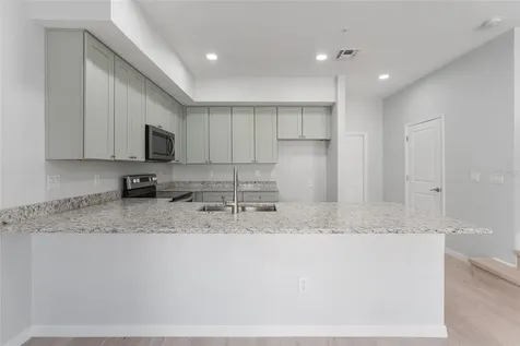 288 N Oak Avenue Sanford FL 32771