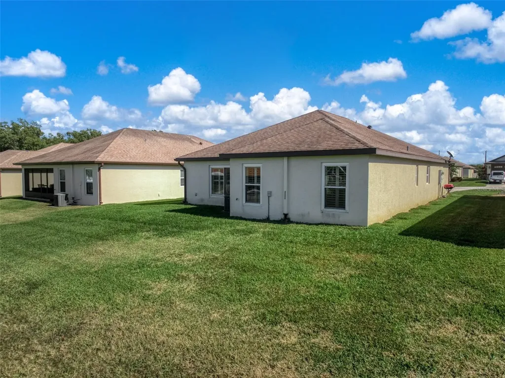 10433 High Grove Avenue Lake Placid FL 33852
