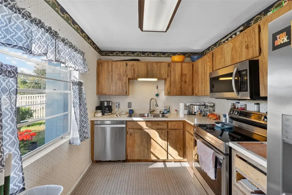1535 Thistledown Drive Brandon FL 33510