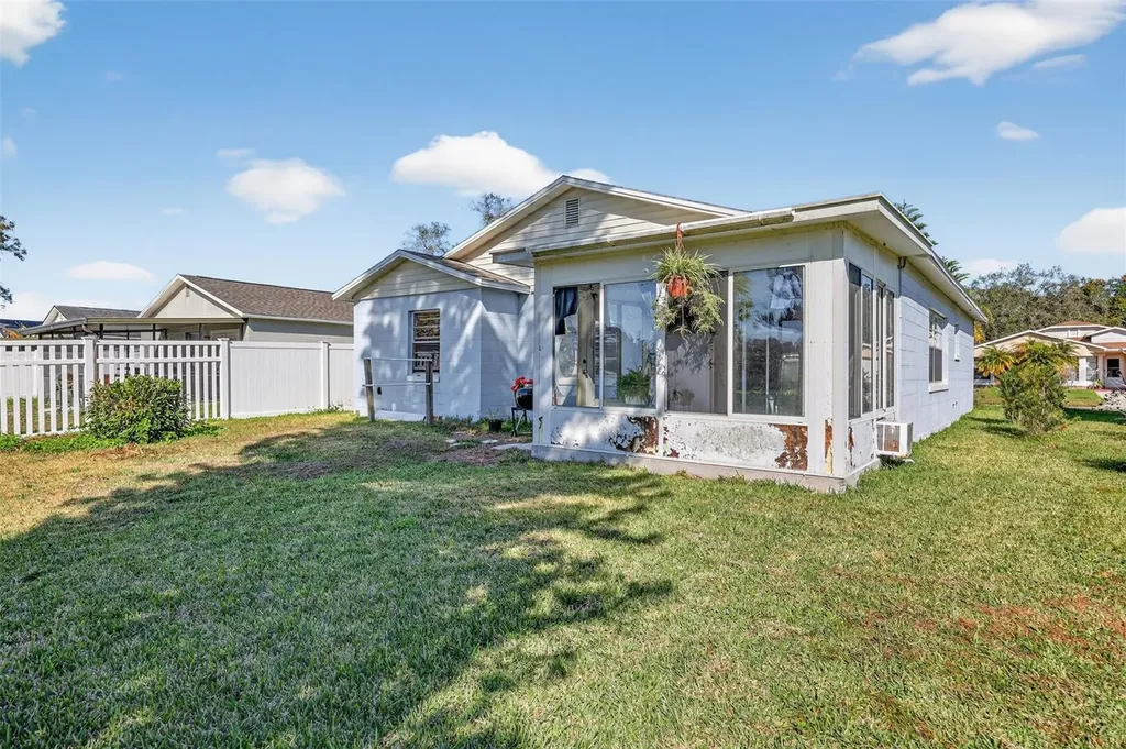 1535 Thistledown Drive Brandon FL 33510