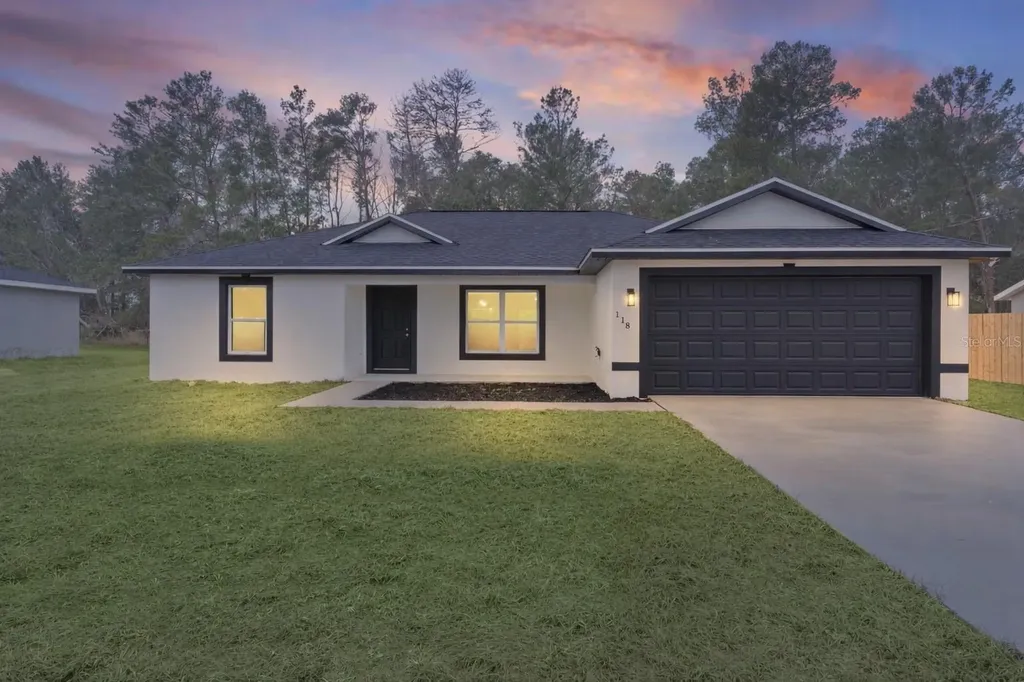 118 Malauka Loop Ocklawaha FL 32179