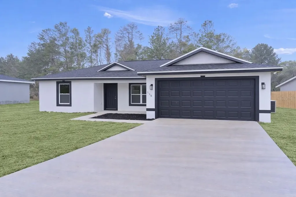 118 Malauka Loop Ocklawaha FL 32179