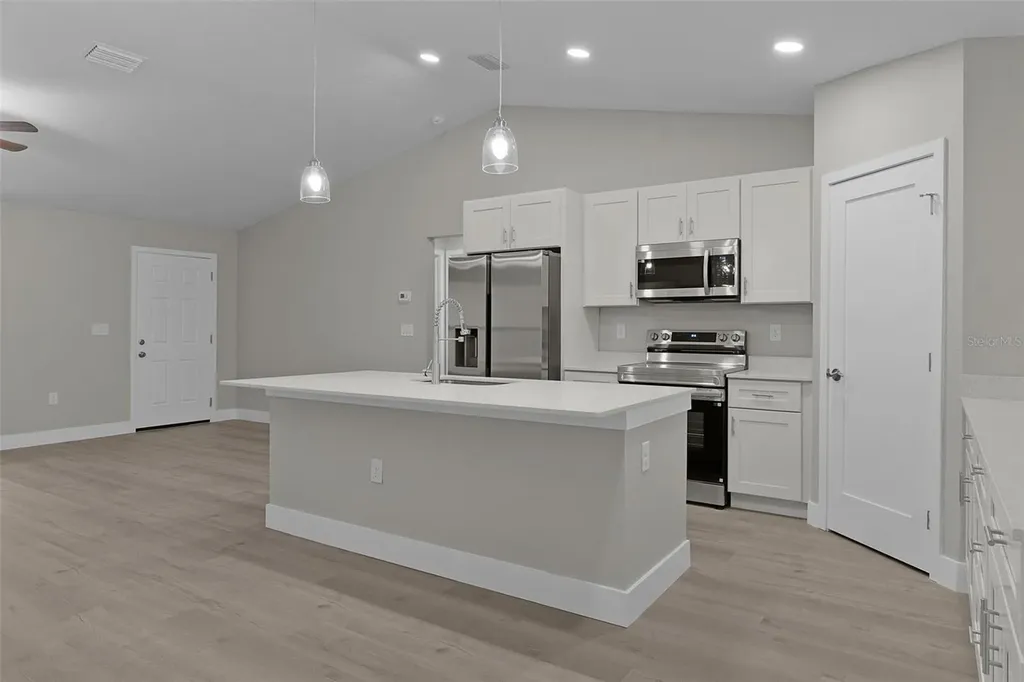 118 Malauka Loop Ocklawaha FL 32179