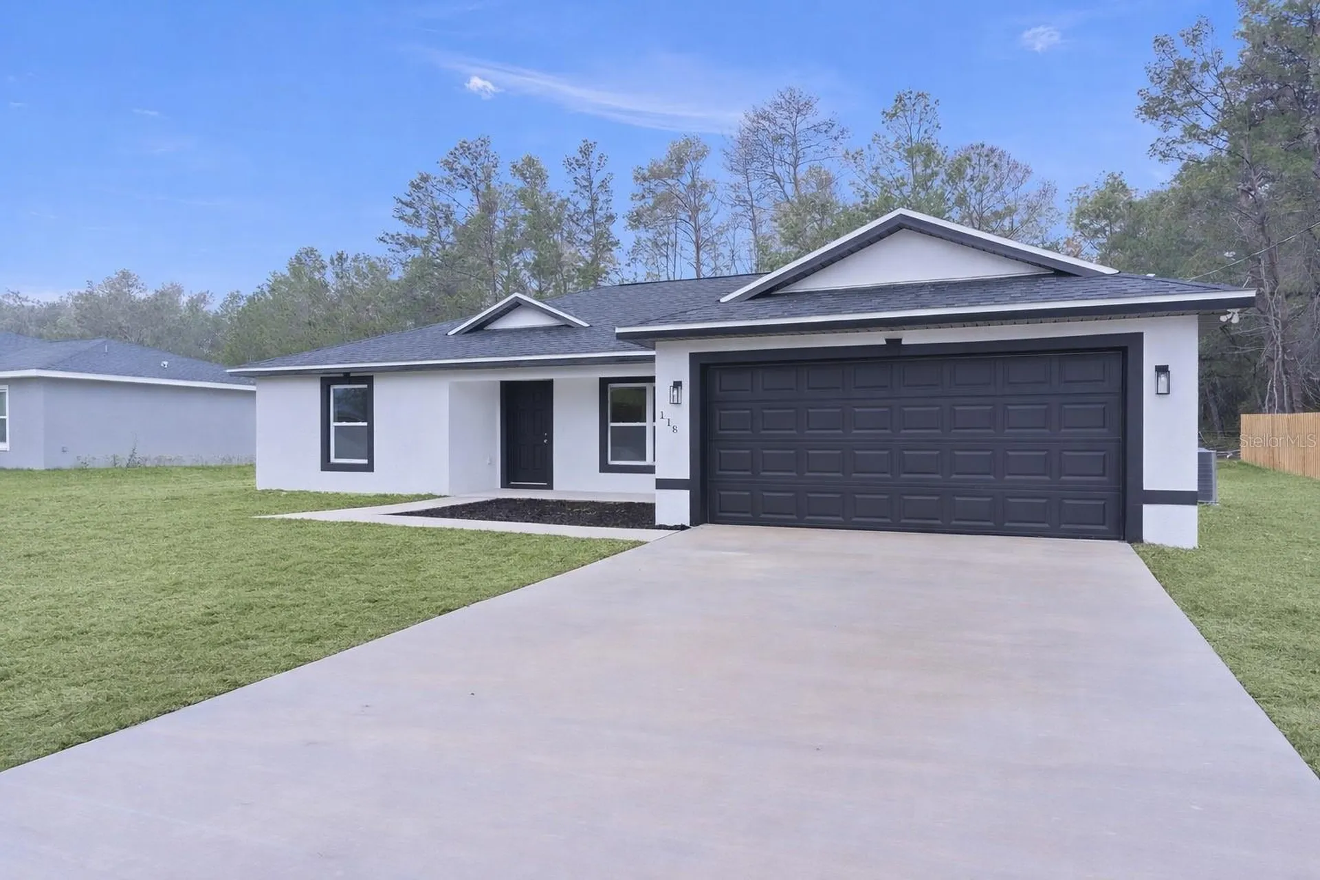 118 Malauka Loop Ocklawaha FL 32179