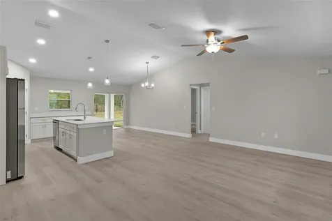 118 Malauka Loop Ocklawaha FL 32179