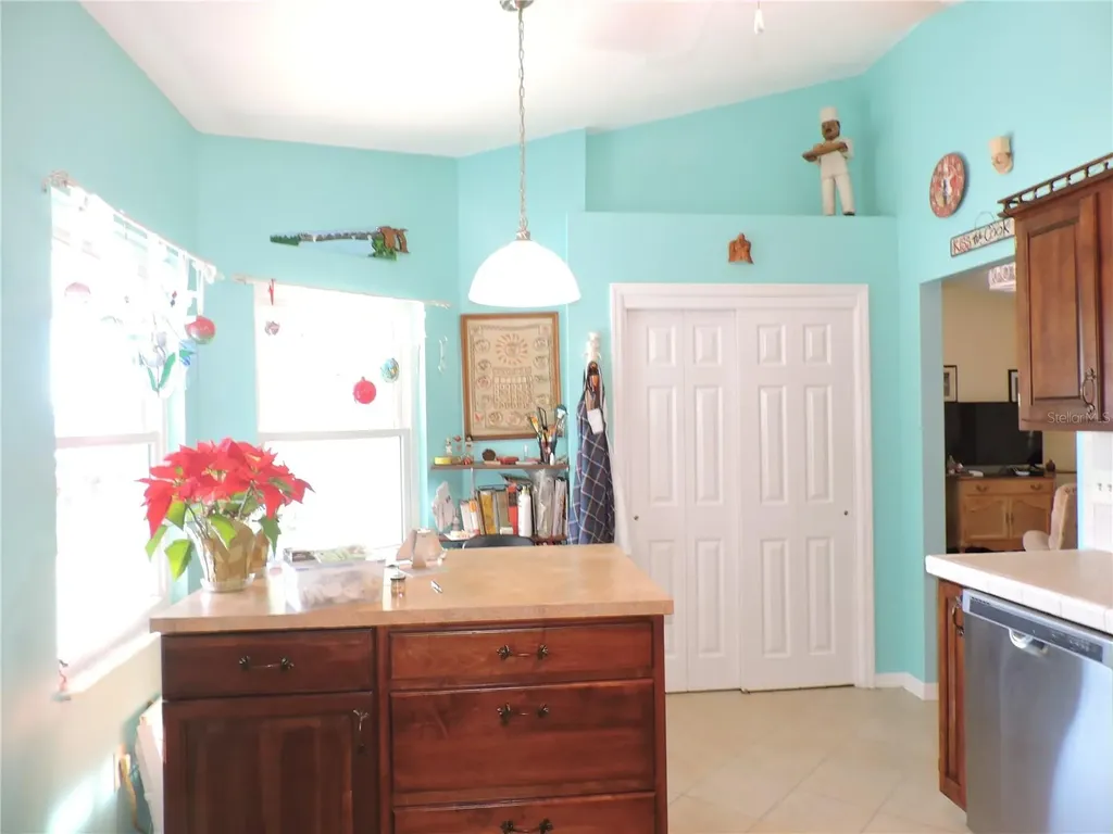 817 Wildabon Avenue Lake Wales FL 33853