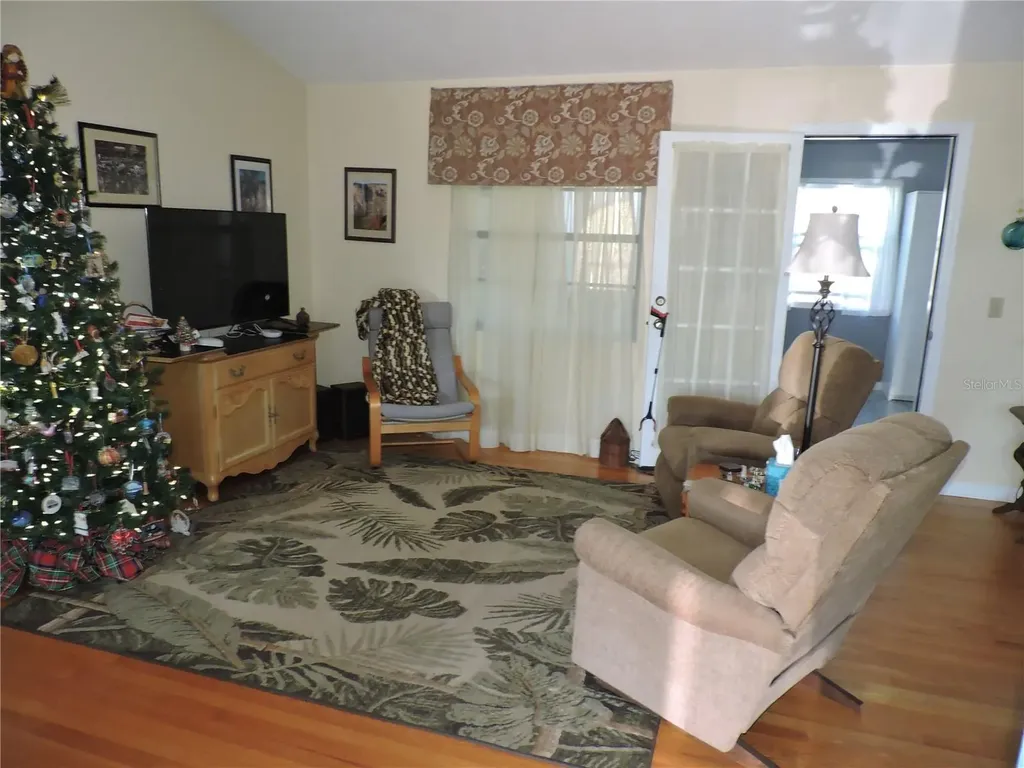 817 Wildabon Avenue Lake Wales FL 33853