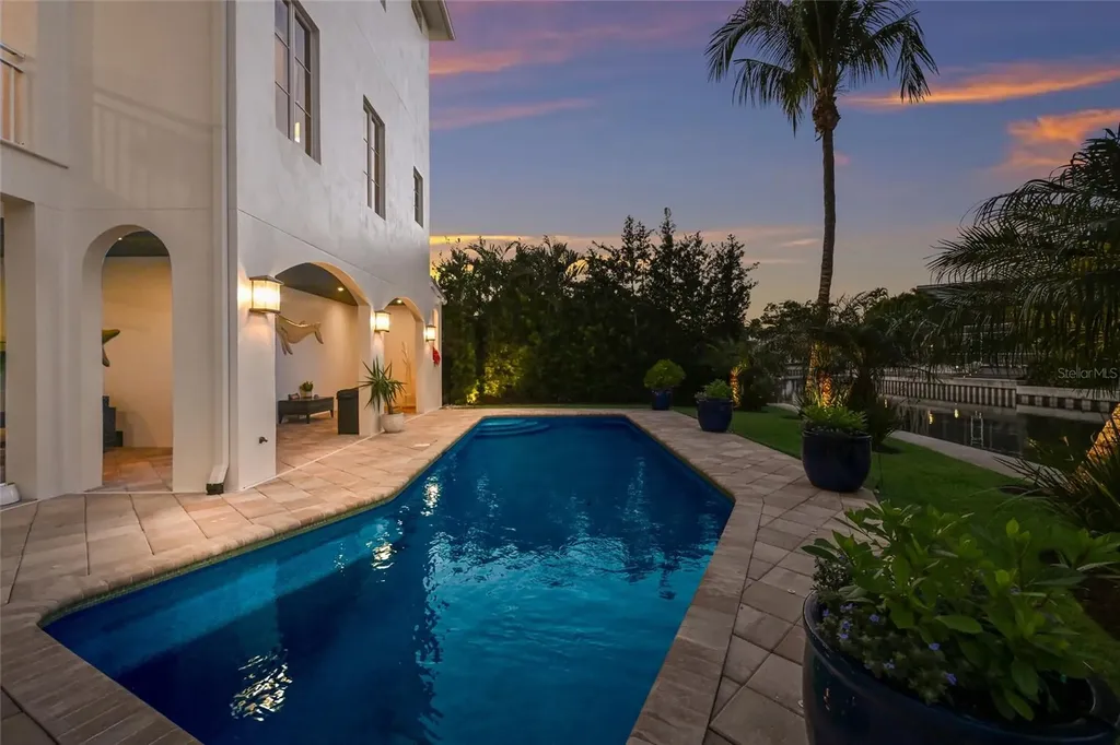 750 Siesta Key Circle Sarasota FL 34242