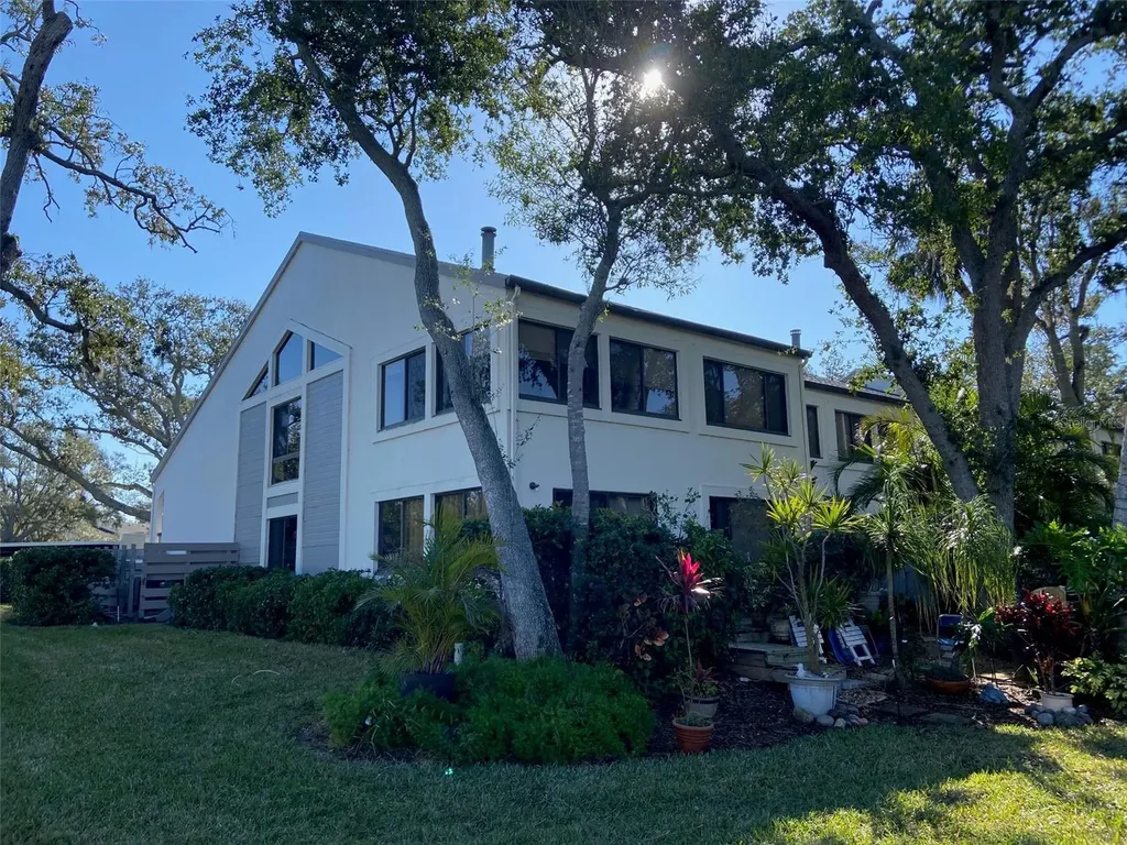 11450 Harbor Way Largo FL 33774