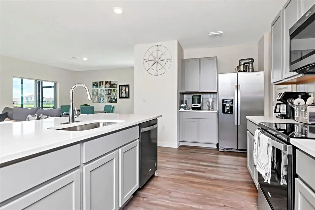 9744 Crescent Ray Drive Wesley Chapel FL 33545