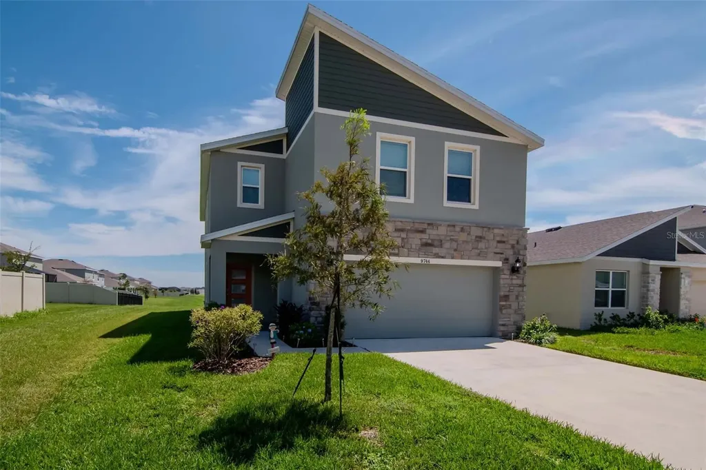 9744 Crescent Ray Drive Wesley Chapel FL 33545