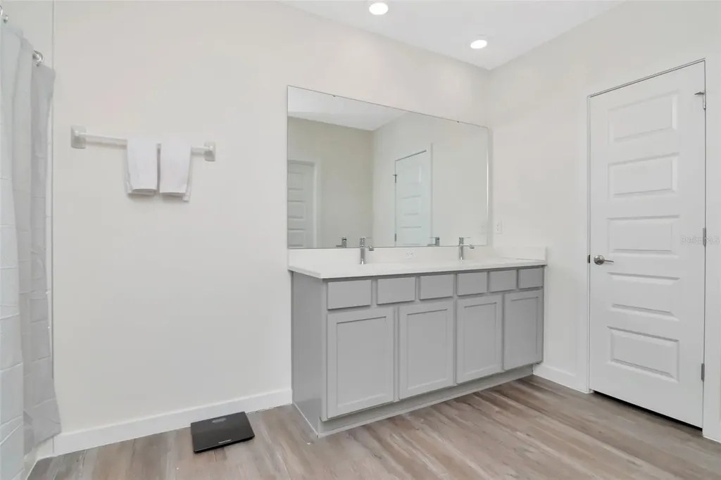 9744 Crescent Ray Drive Wesley Chapel FL 33545