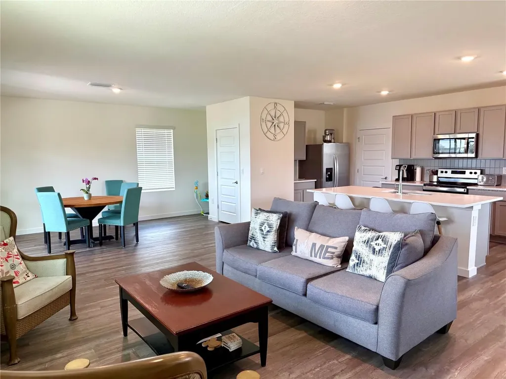 9744 Crescent Ray Drive Wesley Chapel FL 33545