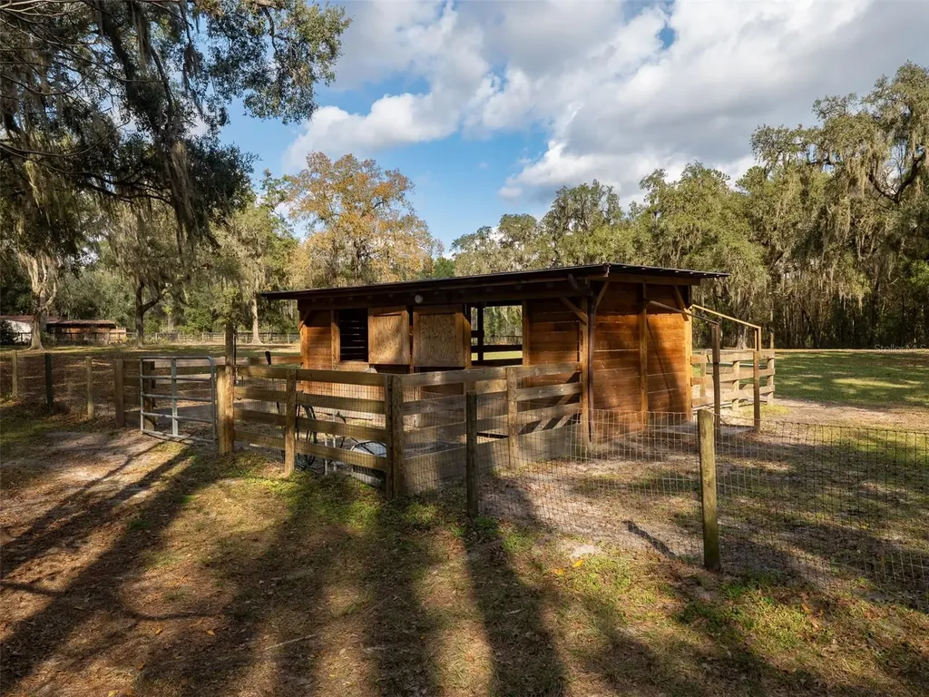 7575 NW 90th Avenue Ocala FL 34482