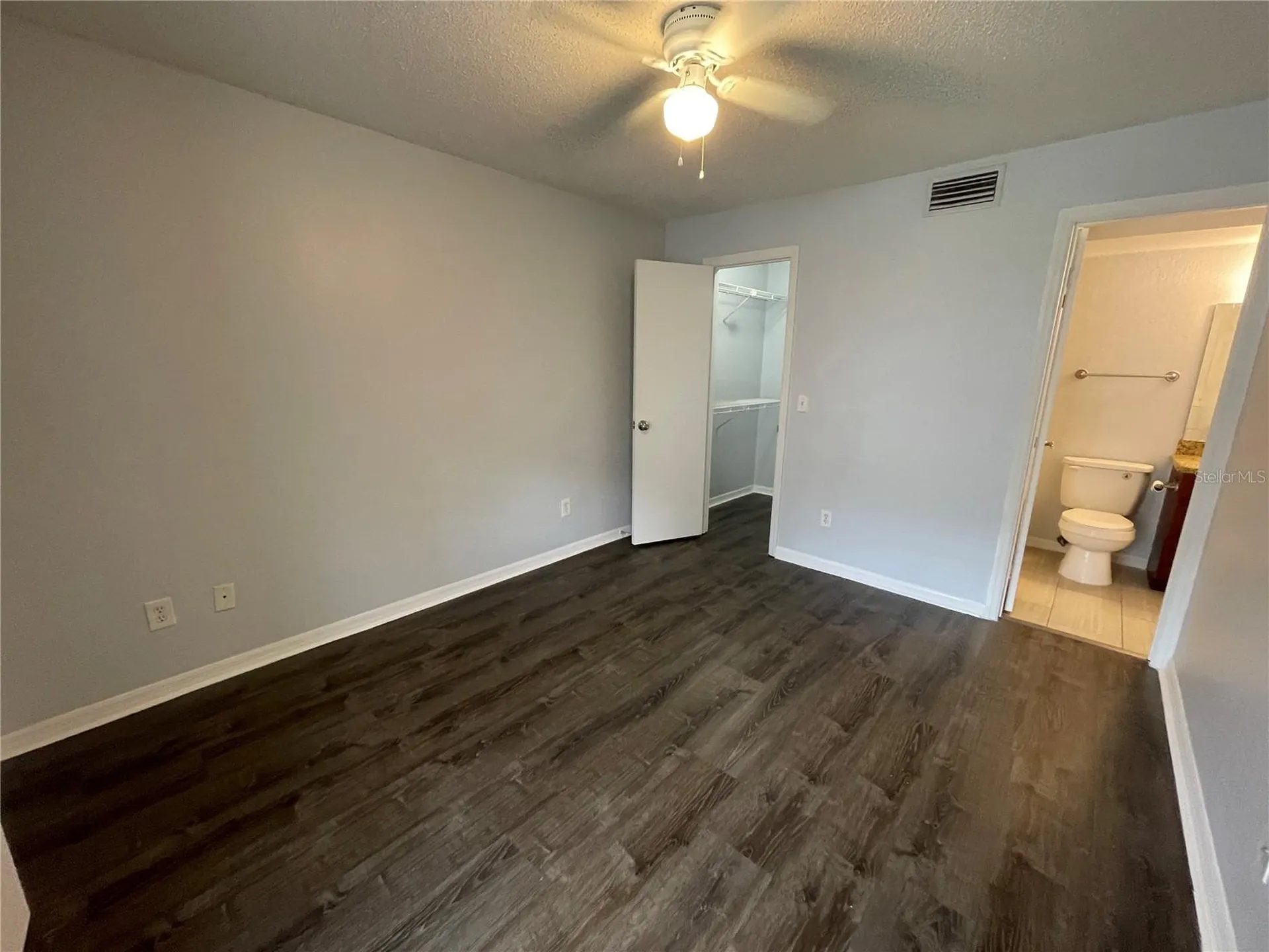 5128 Conroy Road Orlando FL 32811