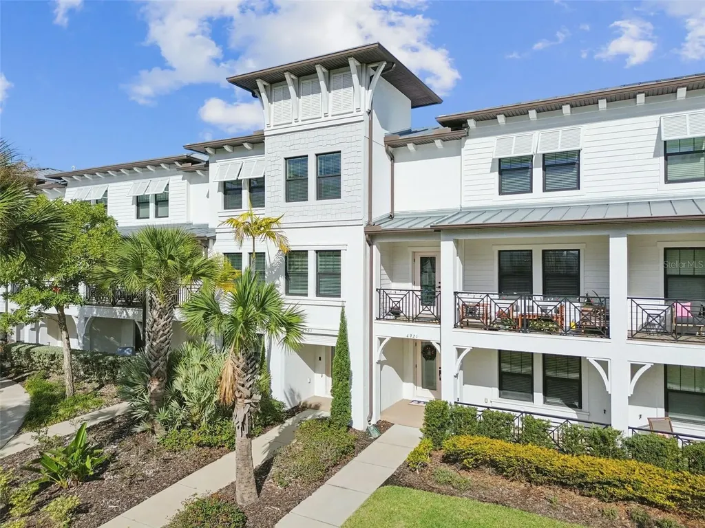 4921 W Paul Avenue Tampa FL 33611