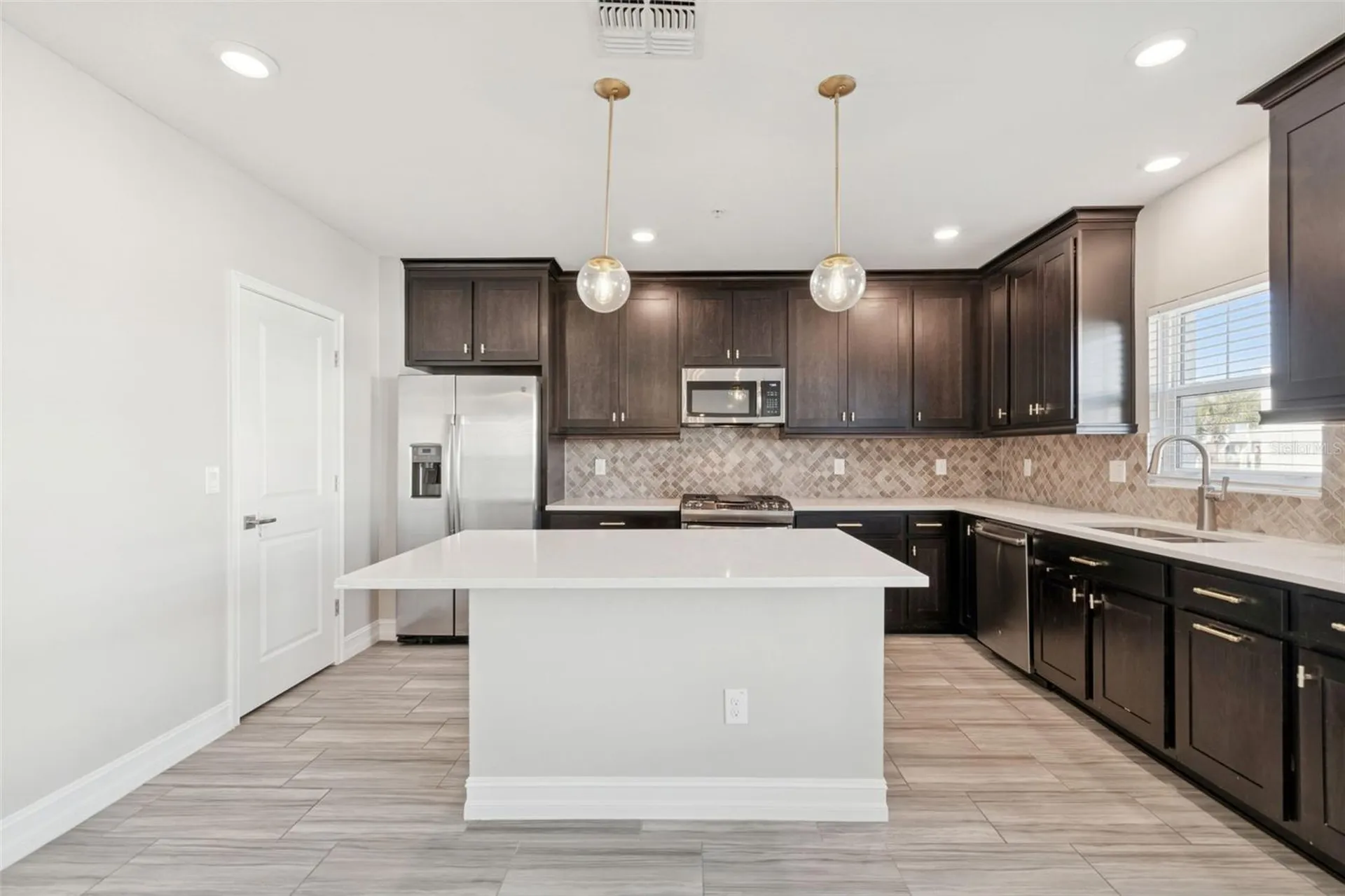 4921 W Paul Avenue Tampa FL 33611