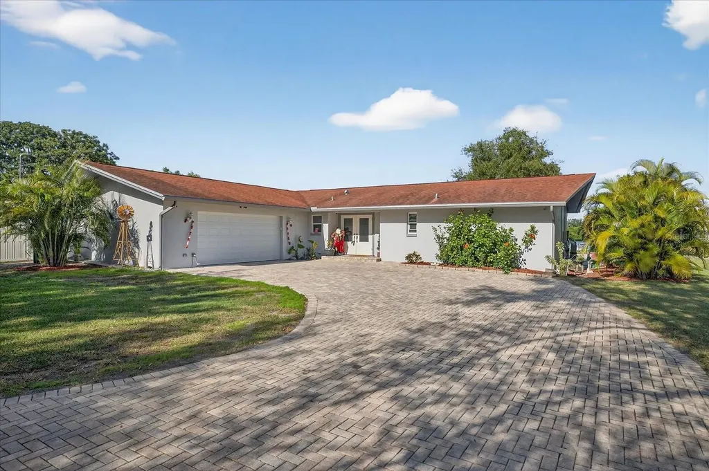 853 Seacrest Drive Largo FL 33771