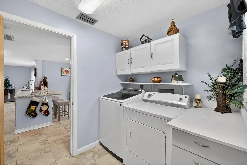 853 Seacrest Drive Largo FL 33771
