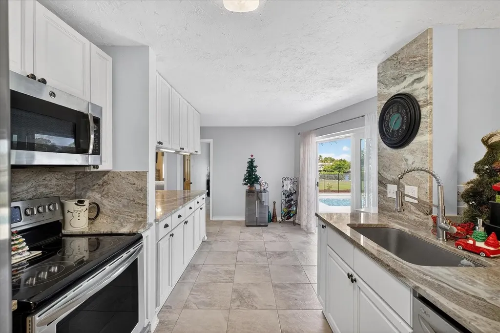 853 Seacrest Drive Largo FL 33771