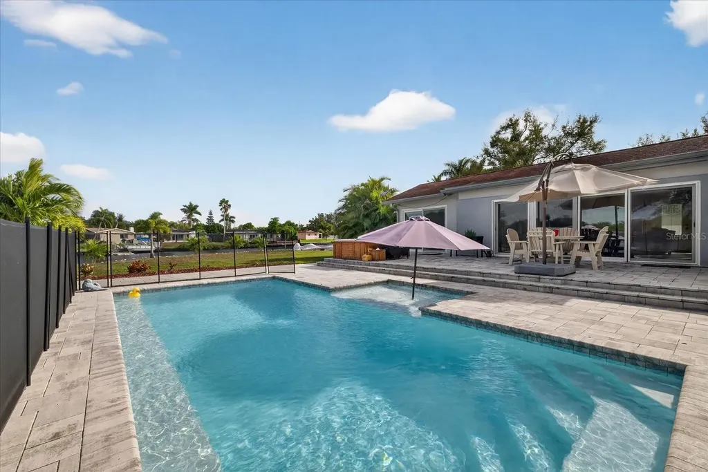 853 Seacrest Drive Largo FL 33771