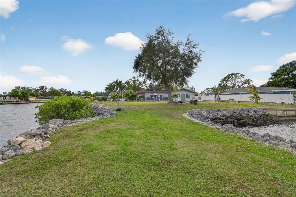 853 Seacrest Drive Largo FL 33771