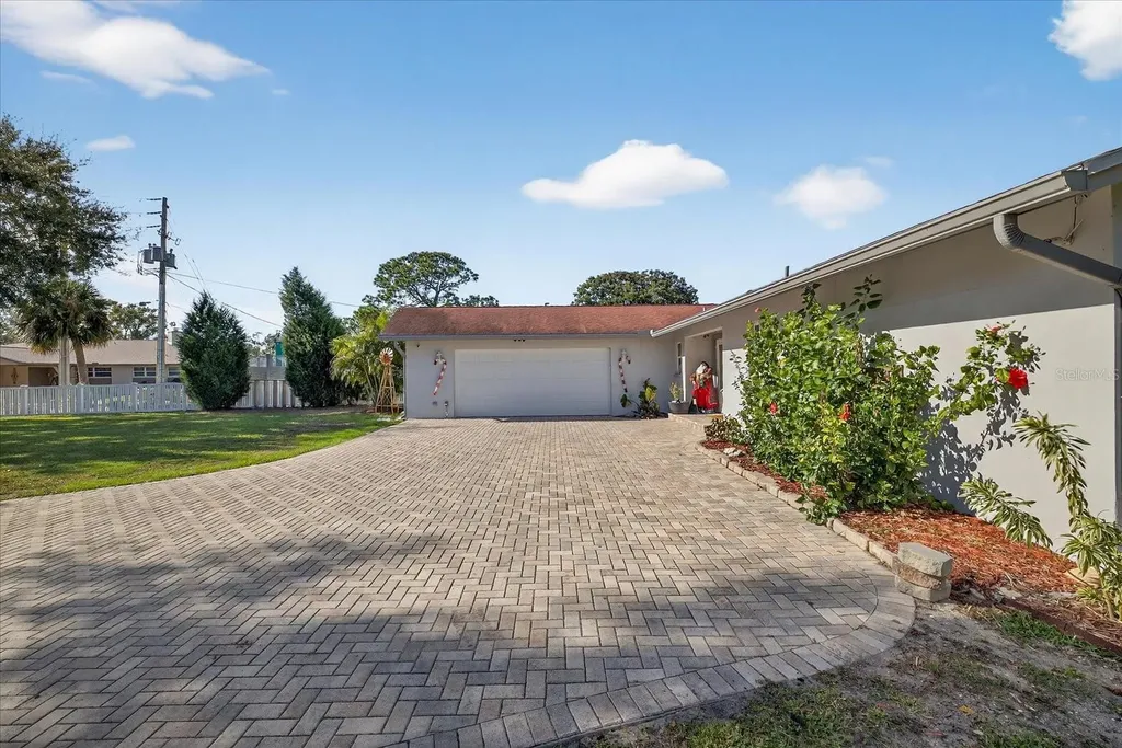 853 Seacrest Drive Largo FL 33771