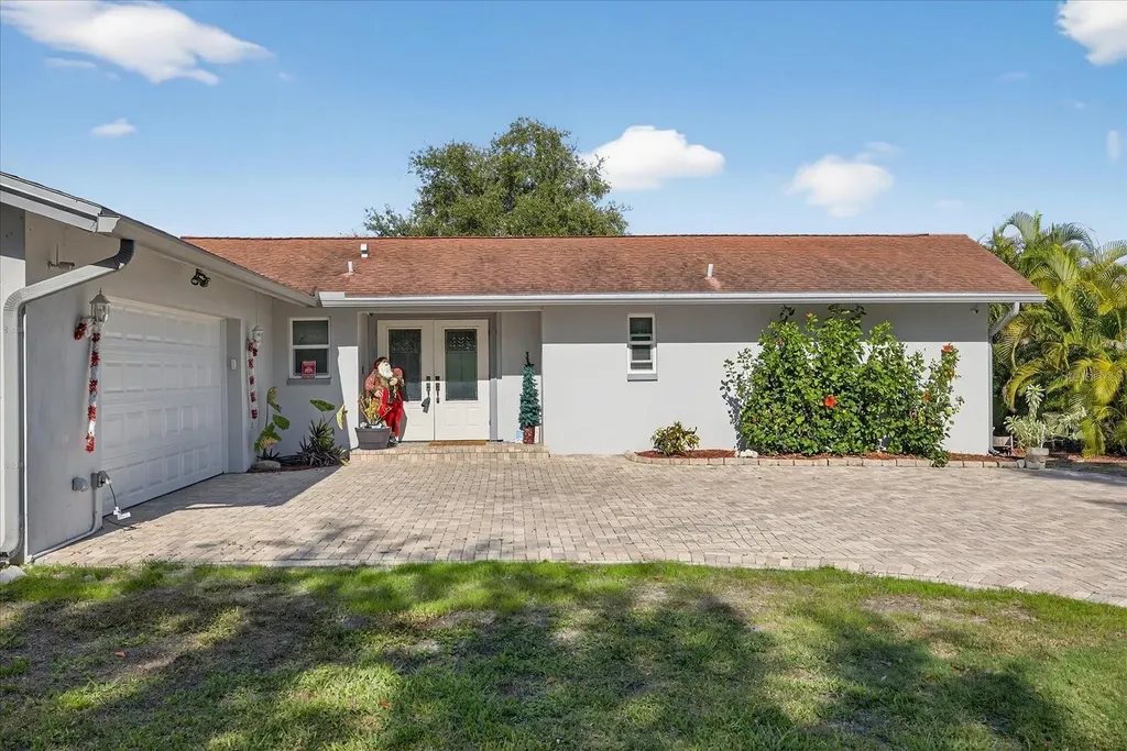 853 Seacrest Drive Largo FL 33771