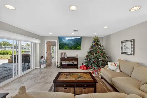 853 Seacrest Drive Largo FL 33771