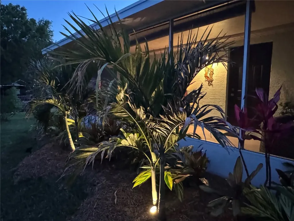 33635 Jeffery Court Leesburg FL 34788