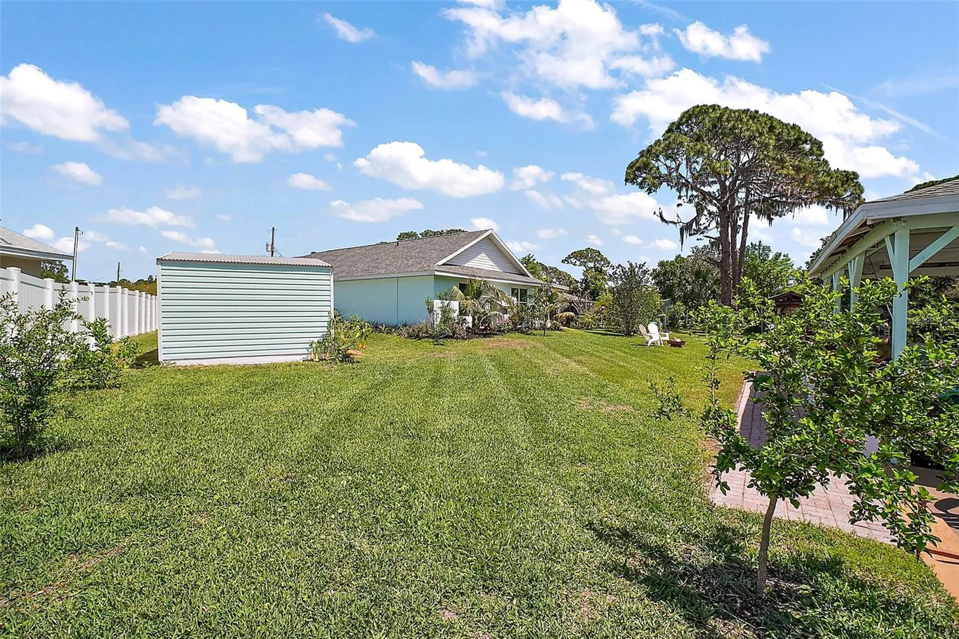 33635 Jeffery Court Leesburg FL 34788