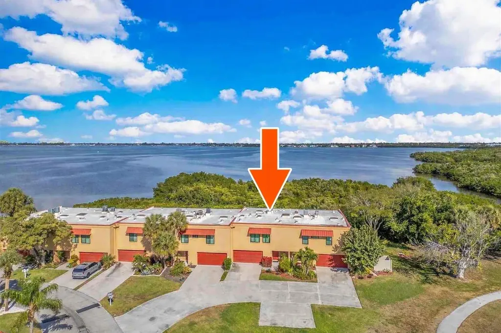 4013 Catalina Drive Bradenton FL 34210