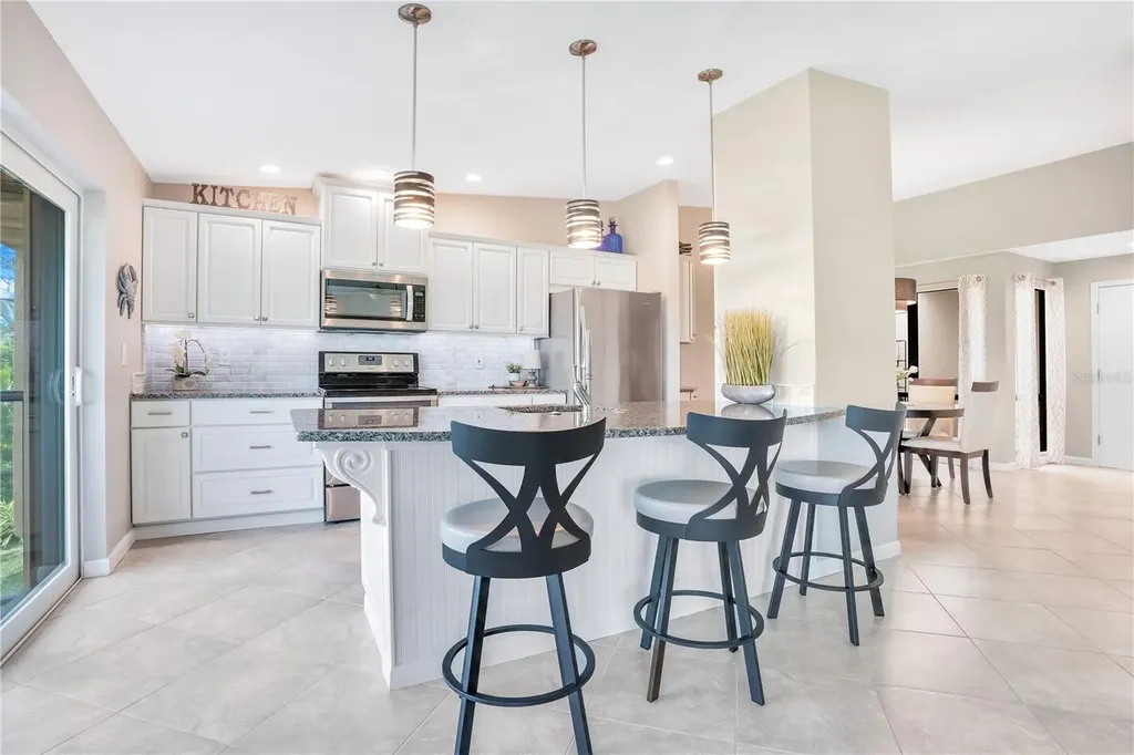 4013 Catalina Drive Bradenton FL 34210