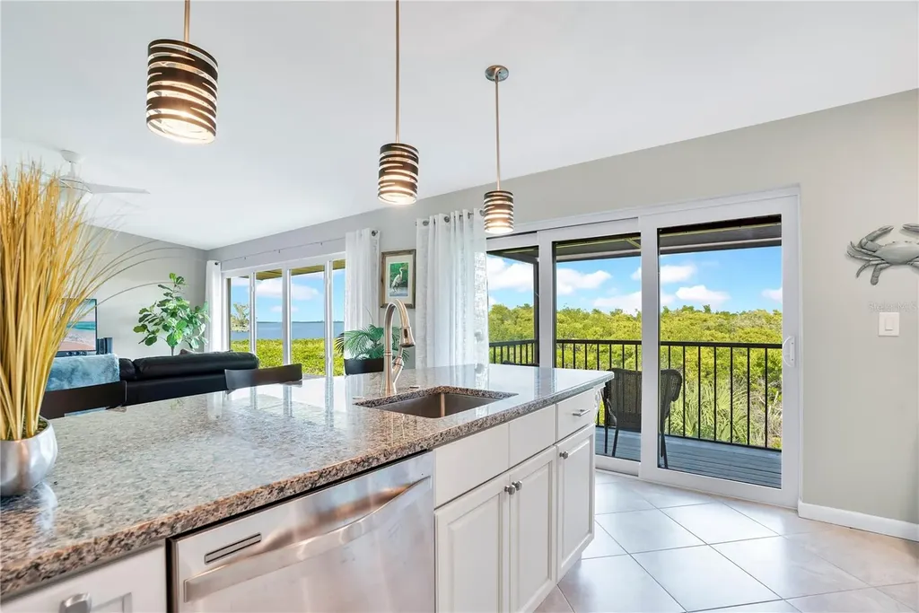 4013 Catalina Drive Bradenton FL 34210